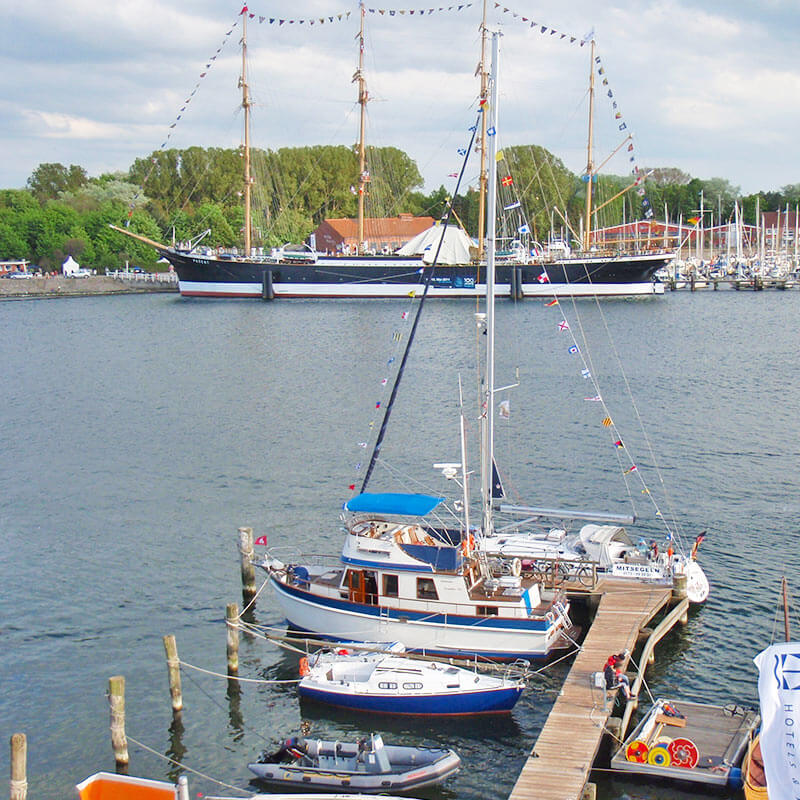 Zubringertörn von Kiel nach Travemünde - Bluemarlin Segelspecials